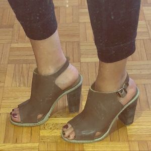 KDB leather open toe shooties